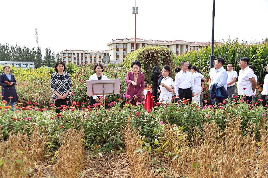 全国妇联书记处书记、党组成员宋莉一行到东北地理所调研 全国妇联书记处书记、党组成员宋莉一行到东北地理所调研