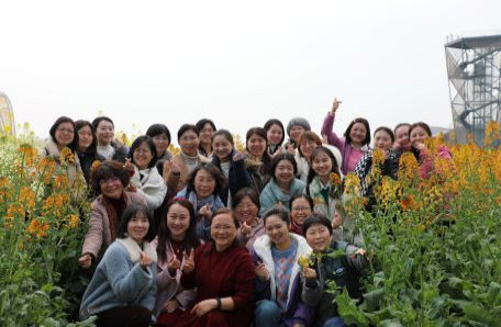 10.成都山地所开展“山地巾帼逐梦·奋斗新征程”三八节主题活动