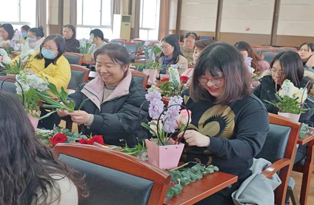 35.水生生物研究所举办“科苑女性活动月”系列活动