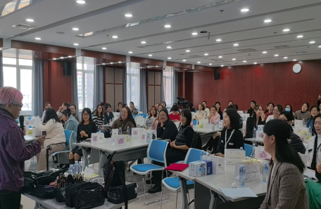 49.沈阳自动化研究所开展“发现和提升你的美”妇女节主题活动