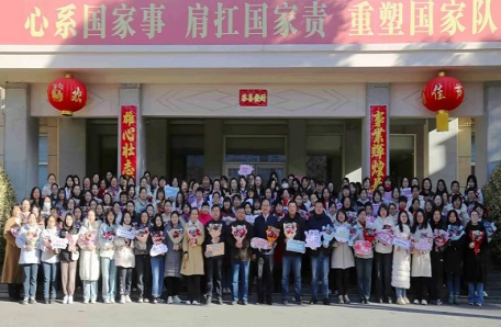 57.凝聚“她”力量 巾帼绽芳华——山西煤化所“三八”妇女节活动精彩纷呈