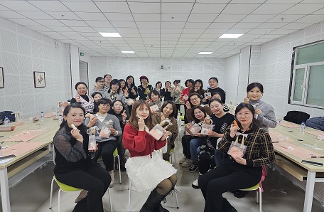 128.科研玫瑰别样红巾帼风采绽芳华——中国科学院长春分院开展“科苑女性活动月”